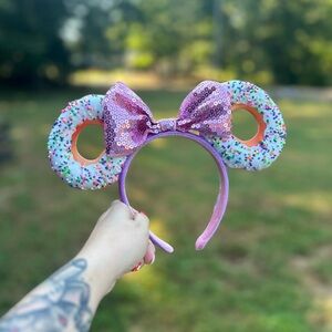 Disney Mickey Mouse Donut Ears